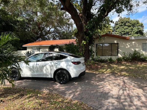 6801 SW 13th St, Pembroke Pines, Florida 33023, image 1