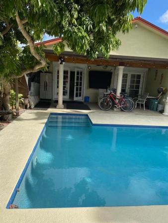 Country Club Estates, 456 Palmetto Dr, Miami Springs, Florida 33166, image 1