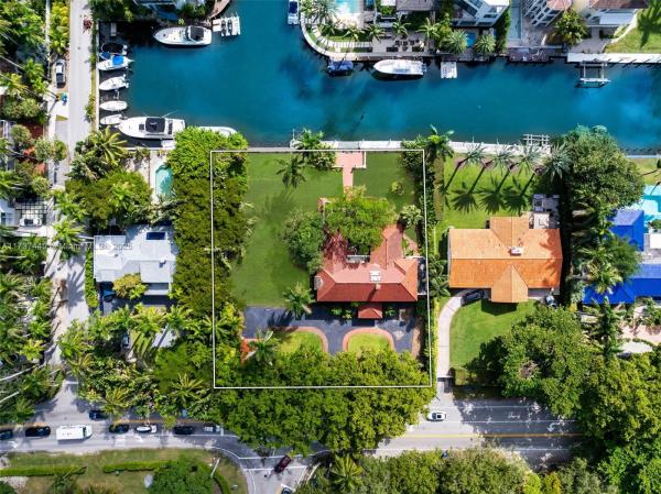 Kloeber Bay Fronts, 1716 S Bayshore Dr, Miami, Florida 33133, image 1