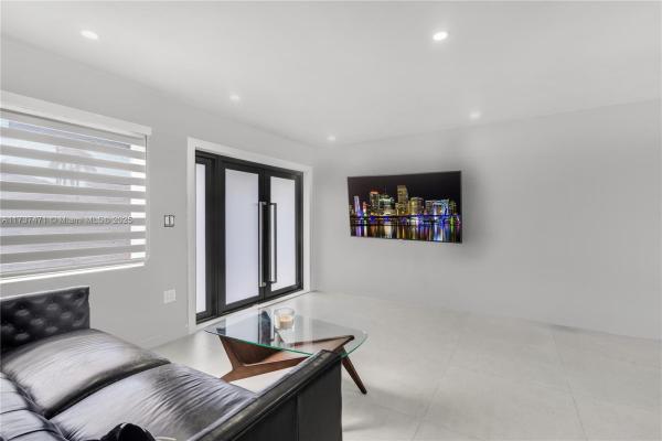 Coral Villas, 6551 SW 32nd St, Tamiami, Florida 33155, image 1