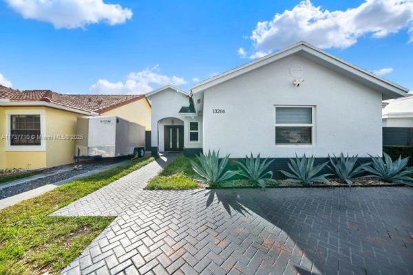 Sunset Groves, 13266 SW 62nd Ter, Kendale Lakes, Florida 33183, image 3