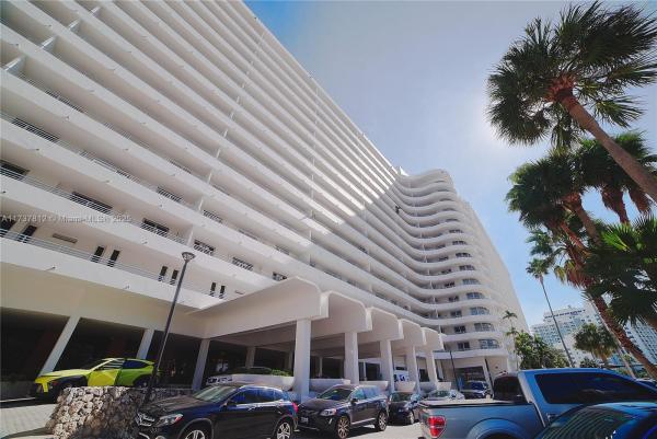 Oceanside Plaza, 5555 Collins Ave #6L, Miami Beach, Florida 33140, image 1