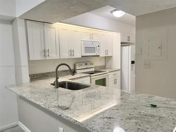 Le Club At Old Cutler, 8680 SW 212th St #107, Cutler Bay, Florida 33189, image 1