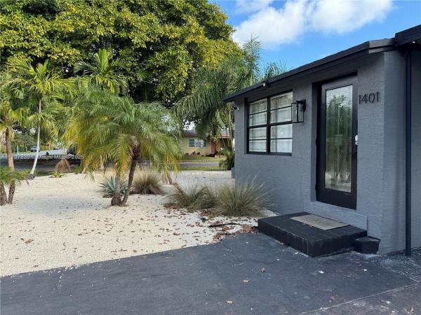 North Hollywood, 1401 SW 3rd Ave, Dania Beach, Florida 33004, image 1