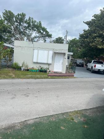 Trailer City, 2381 NE 137th St, North Miami Beach, Florida 33181, image 1