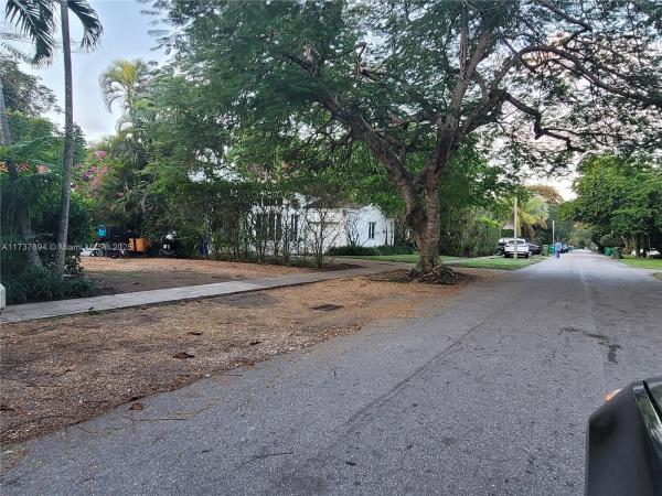 A J Daino, 4058 Park Ave, Miami, Florida 33133, image 3