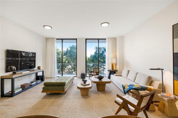 2678 Tigertail Ave #302, Coconut Grove, Florida 33133, image 1