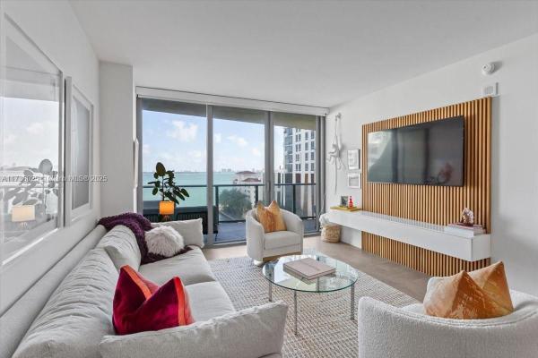 Icon Bay, 460 NE 28th St #706, Miami, Florida 33137, image 2
