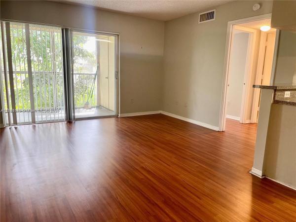 Pinehurst Club, 410 S Park Rd #1-308, Hollywood, Florida 33021, image 1