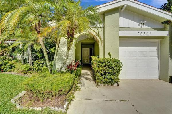 20851 Via Valencia Dr, Boca Raton, Florida 33433, image 3