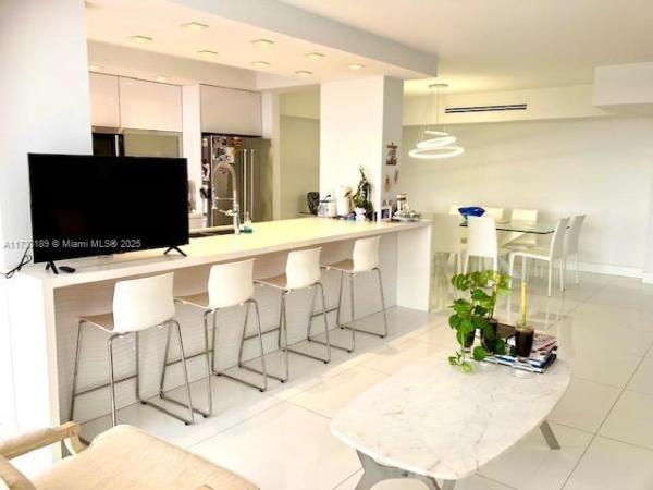 Turnberry Isle North, 19707 Turnberry Way #10L, Aventura, Florida 33180, image 1