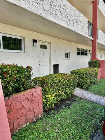 Hollybrook Golf & Tennis Club, 411 S Hollybrook Dr #105, Pembroke Pines, Florida 33025, image 1