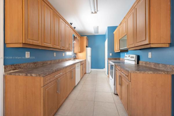 Opa-Locka Residential, 613 Sharar Ave #1, Opa-Locka, Florida 33054, image 1