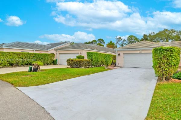 The Island Of River Bridge, 1009 Island Manor Dr, Greenacres, Florida 33413, image 3