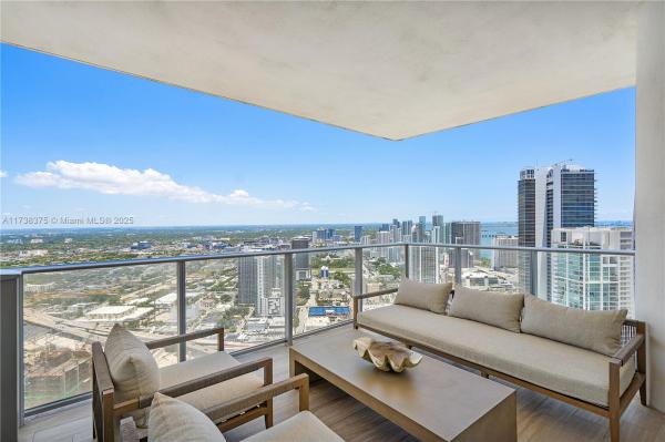 Paramount Miami Worldcenter, 851 NE 1st Ave #4901, Miami, Florida 33132, image 1