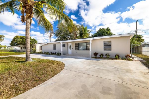 Golden Highland Estates, 16101 NW 28th Pl, Miami Gardens, Florida 33054, image 2