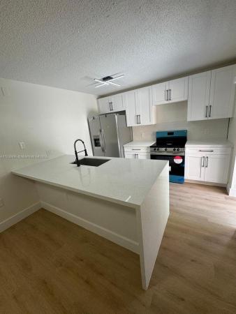 Village Of Sandalwood Lakes South, 5734 57th Way #5734, West Palm Beach, Florida 33409, image 1