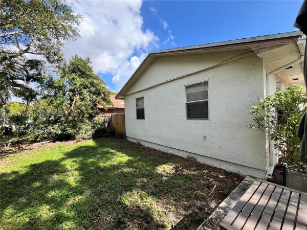 Pinewood Heights, 800 NW 6th Ave, Pompano Beach, Florida 33060, image 1