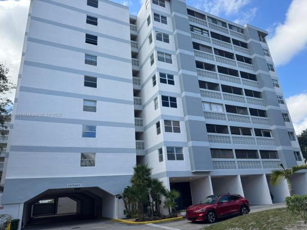 The Lakes Of Inverrary, 3301 Spanish Moss Ter #415, Lauderhill, Florida 33319, image 1