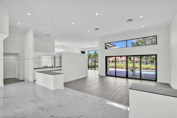 Tequesta At Country Isles, 1018 Pine Branch Ct, Weston, Florida 33326, image 1