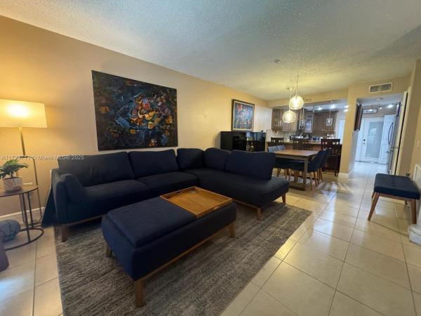 Biltmore Club Villas, 2401 NW 11th St #3C, Miami, Florida 33125, image 1