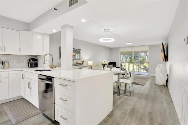 Waters Edge Towers, 4570 NW 18th Ave #310, Deerfield Beach, Florida 33064, image 1