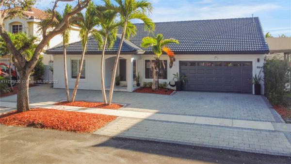 Lakes On The Green Glynn West, 8914 NW 187th St, Hialeah, Florida 33018, image 1