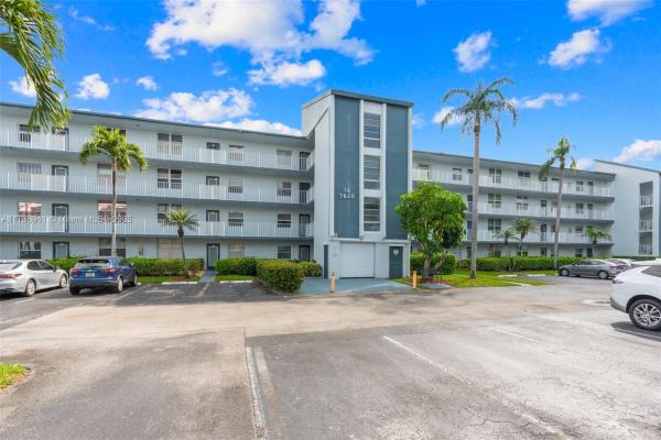 Palm Springs 2, 7620 NW 18th St #404, Margate, Florida 33063, image 1