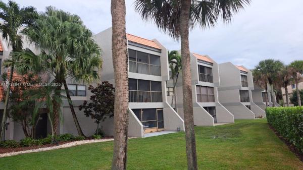 Racquet Club At Bonaventure, 230 Lakeview Dr #310, Weston, Florida 33326, image 1