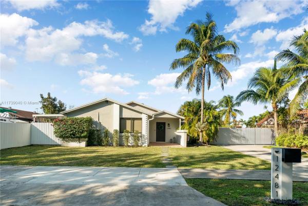 Lime Grove Estates, 12481 SW 194th St, South Miami Heights, Florida 33177, image 1