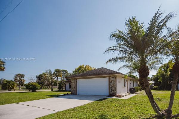 Holiday Pines, 5800 Paleo Pines Cir, Fort Pierce, Florida 34951, image 1