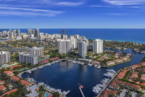 North Tower At The Point, 21205 Yacht Club Dr #304, Aventura, Florida 33180, image 1