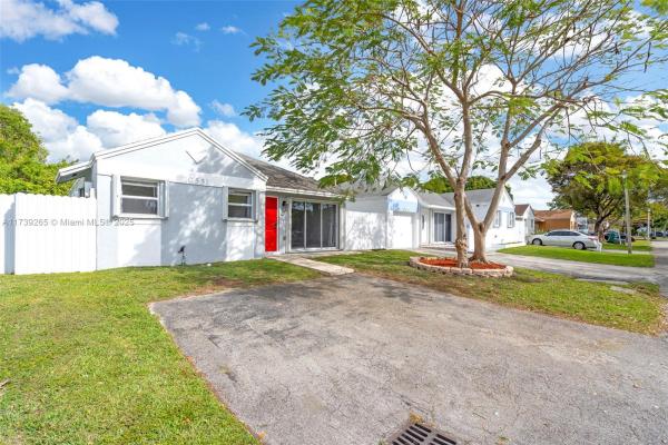 Cutler Creek West, 10551 SW 207th St, Cutler Bay, Florida 33189, image 1