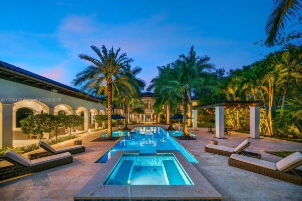 North Pinecrest, 6220 SW 92nd St, Pinecrest, Florida 33156, image 1