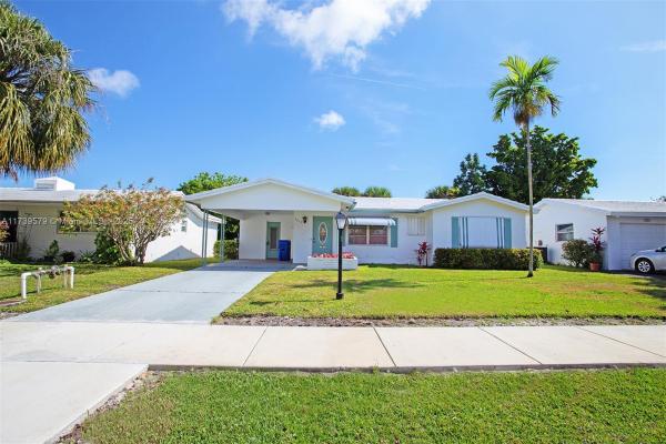 Leisureville, 2610 E Golf Blvd, Pompano Beach, Florida 33064, image 1