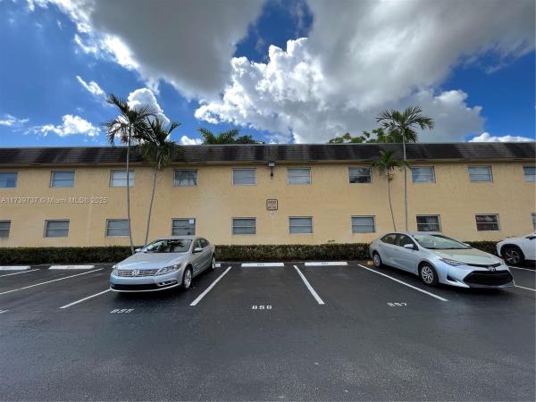 Village Park At Oakland, 5192 NE 6th Ave #802, Oakland Park, Florida 33334, image 1