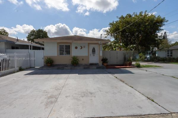 Hialeah Heights, 2880 NW 56th St, Brownsville, Florida 33142, image 1