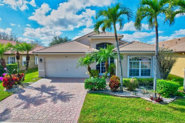 Royal Lakes, 5725 Royal Club Dr, Boynton Beach, Florida 33437, image 1