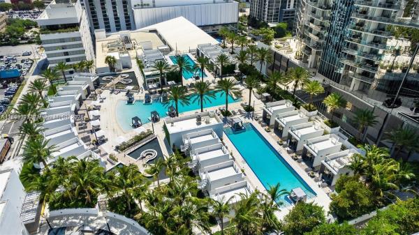 Paramount Miami Worldcenter, 851 NE 1st Ave #3303, Miami, Florida 33132, image 2
