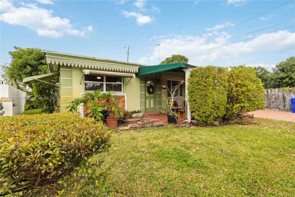 Cresthaven, 400 S 62nd Ter, Hollywood, Florida 33023, image 1