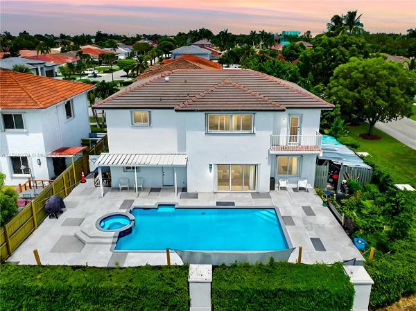 Fantasy Reef, 14350 SW 161st Pl, Country Walk, Florida 33196, image 2