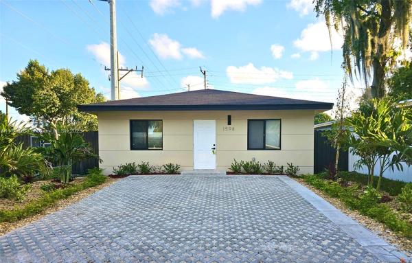 Washington Park, 1598 NE 153rd Ter, North Miami Beach, Florida 33162, image 1