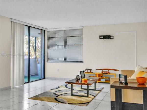 Kendall Gate, 10850 N Kendall Dr #303, Kendall, Florida 33176, image 1