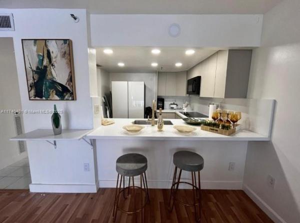 Brickell Key Two, 540 Brickell Key Dr #728, Miami, Florida 33131, image 1
