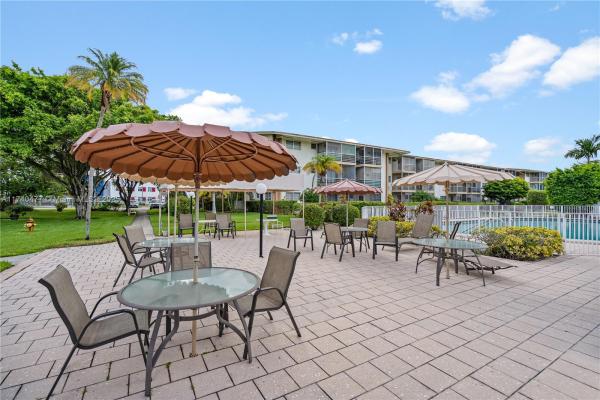 Mar-Len Gardens, 16900 NE 14 Ave #203, North Miami Beach, Florida 33162, image 1