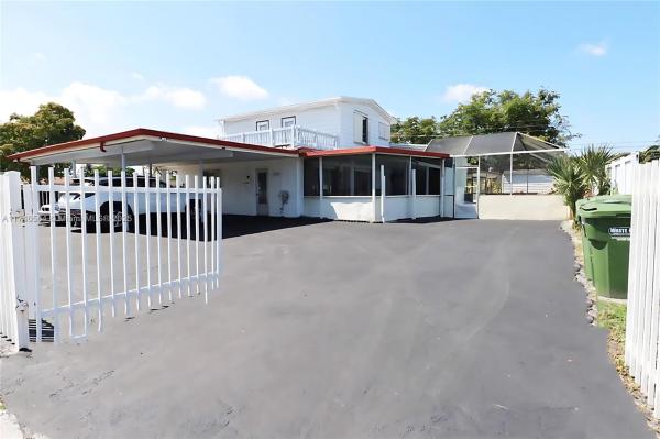 Boulevard Heights, 141 Mcarthur Pkwy #B, Pembroke Pines, Florida 33024, image 1