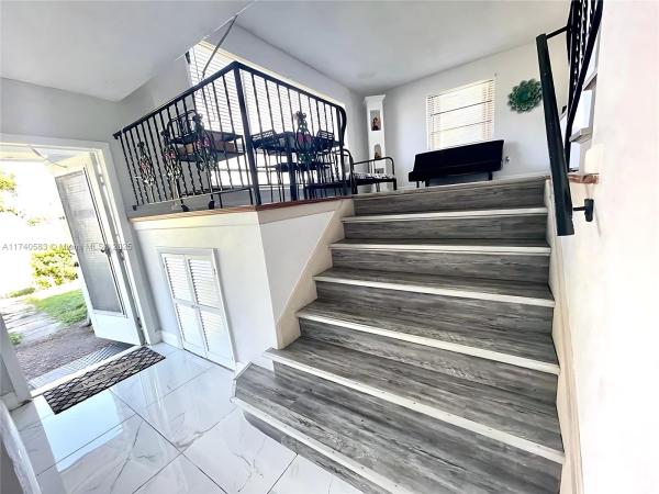 Boulevard Heights, 141 Mcarthur Pkwy #A, Hollywood, Florida 33024, image 1