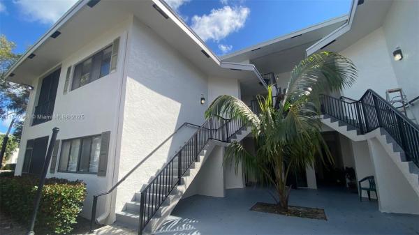 Marina Oaks, 2445 SW 18th Ter #901, Fort Lauderdale, Florida 33315, image 1