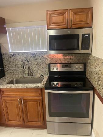 North Silver Crest, 1163 NW 100th Ter #R, Pinewood, Florida 33150, image 1