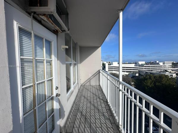 Lincoln Towers, 1300 Lincoln Rd #F1006, Miami Beach, Florida 33139, image 1